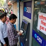 SBI ग्राहकों के लिए बड़ा अपडेट! 1 अक्टूबर से ATM से कैश निकालना होगा महंगा, जानें नया नियम