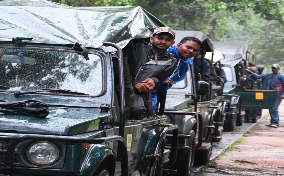 Bandhavgarh Tiger Reserve: टाइगर सफारी होगी और खास, गाइड्स को मिला विशेष प्रशिक्षण; जल्द खुलेगा कोर जोन