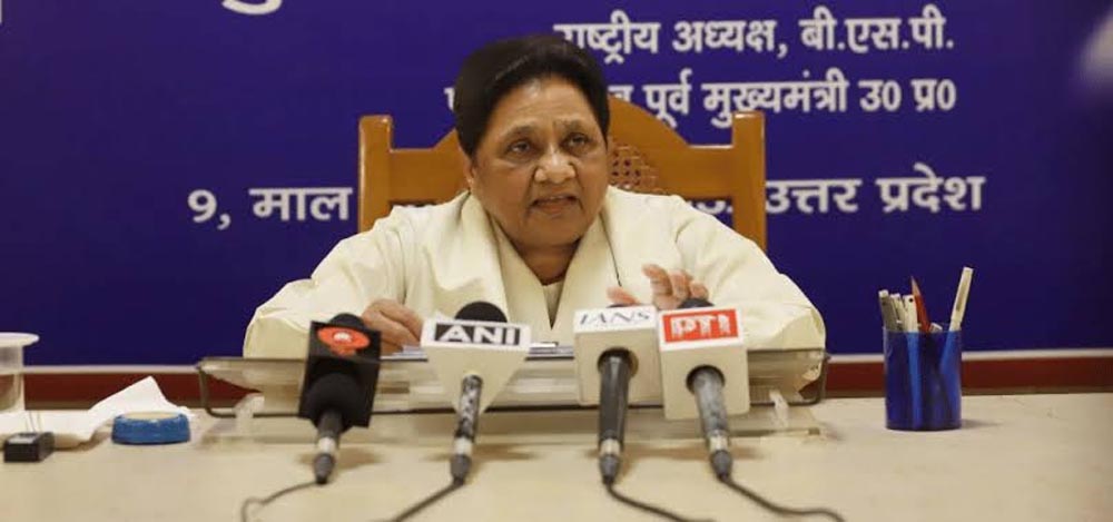 मायावती का बड़ा संगठनात्मक फैसला, आनंद कुमार संभालेंगे राज्यों की जिम्मेदारी; आकाश आनंद पर भी हमला