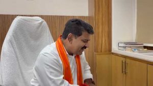 हिमांशु ने रचा इतिहास, कवर्धा मेडिकल कॉलेज में प्रवेश लेने वाला जिले का पहला छात्र बना; विजय शर्मा ने दी शुभकामनाएं