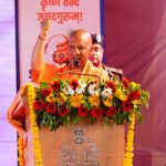 आस्था की ताकत पर बोले सीएम योगी, ‘आक्रांता मंदिर तोड़ सकता है, हमारी श्रद्धा नहीं’
