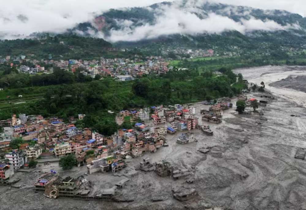 नेपाल त्रासदी में नहीं थम रही मौतों की संख्या, अब तक 1,344 लोगों की मौत
