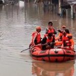 बाढ़ का पानी उतरने के बाद चित्रकूट में मंजर भयावह, घर-दुकानें कीचड़ से पटीं; 566 बिजली कनेक्शन अब भी प्रभावित