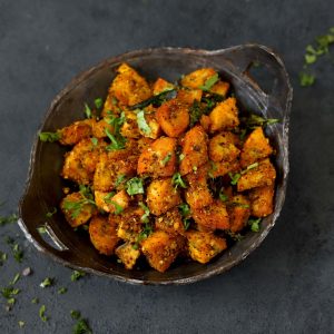 कच्चे केले की मसालेदार भुजिया, स्वाद ऐसा कि आलू-सब्जी भी लगे फीकी