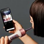 Dyson ने लॉन्च किया AI वाला CameraJet टूथब्रश, कैमरा देखकर खुद साफ करेगा दांतों के गैप
