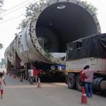 48 घंटे में 48 KM भी नहीं चल सका 308 पहियों वाला ट्रक, अब दलदल बना बड़ी बाधा