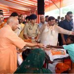 बाढ़ पीड़ितों को CM योगी का भरोसा- आपदा की घड़ी में अकेले नहीं, डबल इंजन सरकार आपके साथ