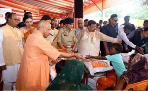 बाढ़ पीड़ितों को CM योगी का भरोसा- आपदा की घड़ी में अकेले नहीं, डबल इंजन सरकार आपके साथ