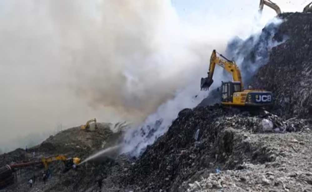 मध्य प्रदेश में कचरे के पहाड़ होंगे साफ, 30 से अधिक डंपिंग साइटों पर जमा 12 लाख टन कचरे का निपटारा मध्य प्रदेश में कचरे के पहाड़ होंगे साफ, 30 से अधिक डंपिंग साइटों पर जमा 12 लाख टन कचरे का निपटारा