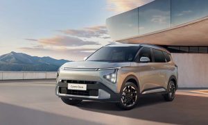 Kia Carens Clavis खरीदने का शानदार मौका, सितंबर में ₹1.20 लाख तक की बचत