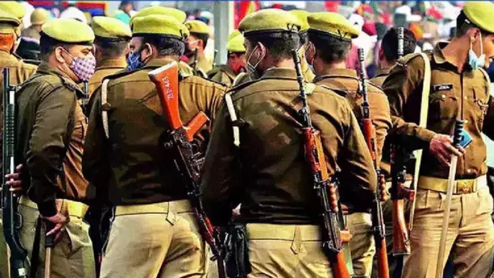 सुरक्षा व्यवस्था होगी मजबूत: मानниयों के लिए आएंगी सब-मशीनगन और स्कूलों में बनेंगी आईसीटी लैब्स सुरक्षा व्यवस्था होगी मजबूत: मानниयों के लिए आएंगी सब-मशीनगन और स्कूलों में बनेंगी आईसीटी लैब्स