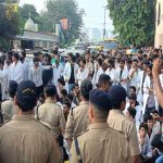 MBBS इंटर्न डॉक्टरों का आंदोलन जारी, स्टाइपेंड बढ़ाने की मांग पर आज सरकारी अस्पतालों में OPD ठप MBBS इंटर्न डॉक्टरों का आंदोलन जारी, स्टाइपेंड बढ़ाने की मांग पर आज सरकारी अस्पतालों में OPD ठप