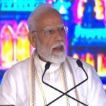 वडोदरा में PM मोदी का कांग्रेस पर निशाना, ‘हमने बनाए 50 हजार रेल कोच, कांग्रेस 50 हजार टॉयलेट भी नहीं बना पाई’