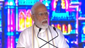 वडोदरा में PM मोदी का कांग्रेस पर निशाना, ‘हमने बनाए 50 हजार रेल कोच, कांग्रेस 50 हजार टॉयलेट भी नहीं बना पाई’