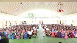 छात्राओं के लिए बड़ी सौगात, लखन लाल देवांगन ने बांटी 1500 एजुकेशन किट; कॉलेजों में बनेगा विशाल डोम