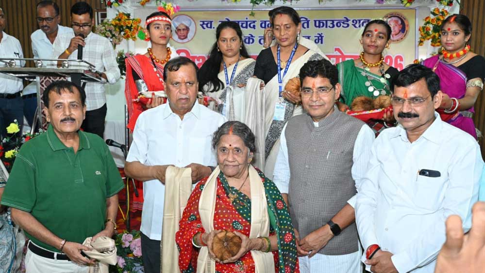 शिक्षकों को बताया राष्ट्र निर्माण का आधार, राजस्व मंत्री टंक राम वर्मा बोले- गुरु का ऋण असंभव