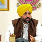 काले झंडे, कर्मचारियों का विरोध और स्कूलों से जुड़े मुद्दे… पंजाब में मान सरकार पर बढ़ी सियासी घेराबंदी