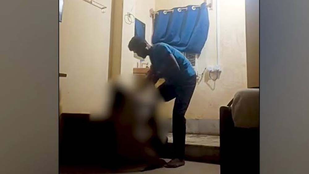 बेगूसराय होटल कांड: युवती से मारपीट का वीडियो वायरल, केस दर्ज