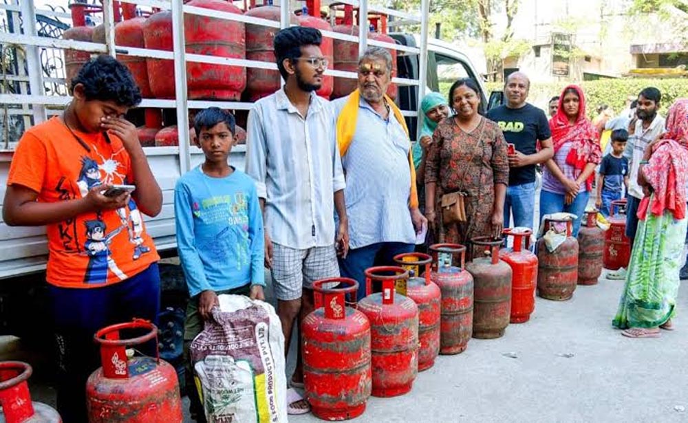 रसोई गैस को लेकर बड़ी राहत, ग्रामीण-शहरी उपभोक्ताओं के लिए LPG रिफिल बुकिंग अंतर हुआ समान