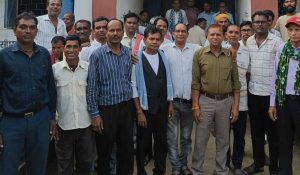 पंधी में महरा वस्त्रकार समाज की अहम बैठक, आसपास के कई गांवों से पहुंचे समाजजन; संगठन को मजबूत करने पर मंथन पंधी में महरा वस्त्रकार समाज की अहम बैठक, आसपास के कई गांवों से पहुंचे समाजजन; संगठन को मजबूत करने पर मंथन