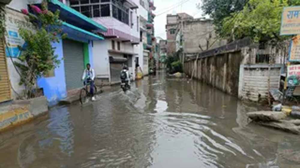 पटना में बारिश ने बढ़ाई मुसीबत, सड़क-गली से स्कूल-मंडी तक जलभराव पटना में बारिश ने बढ़ाई मुसीबत, सड़क-गली से स्कूल-मंडी तक जलभराव