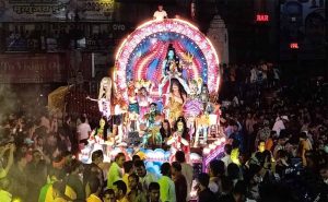 गणेश झांकी चल समारोह में बदलाव, रायपुर में सड़क के एक हिस्से पर ही होंगे स्वागत मंच गणेश झांकी चल समारोह में बदलाव, रायपुर में सड़क के एक हिस्से पर ही होंगे स्वागत मंच