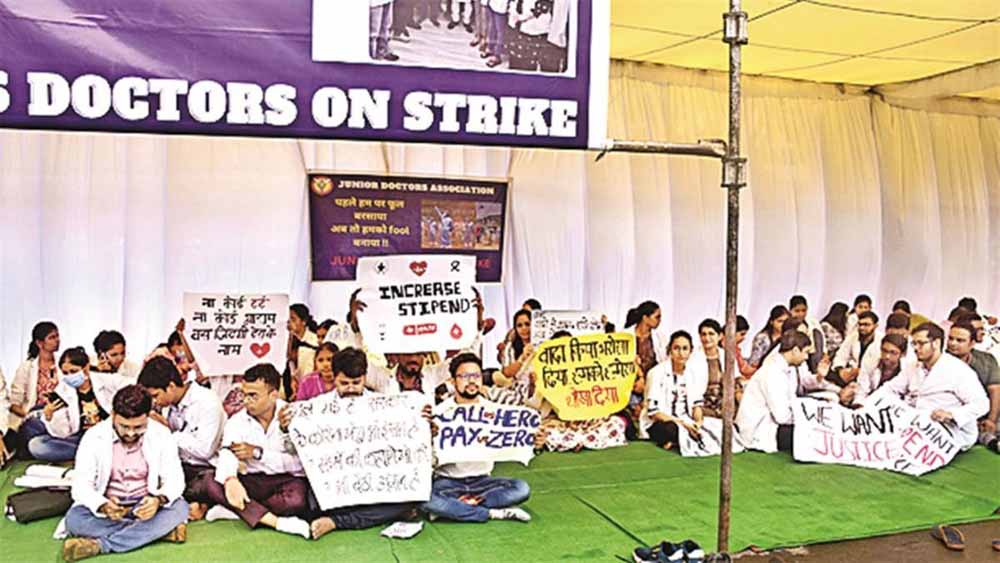 छत्तीसगढ़ में जूनियर डॉक्टरों ने टाली हड़ताल, 7 दिन का मिला समय