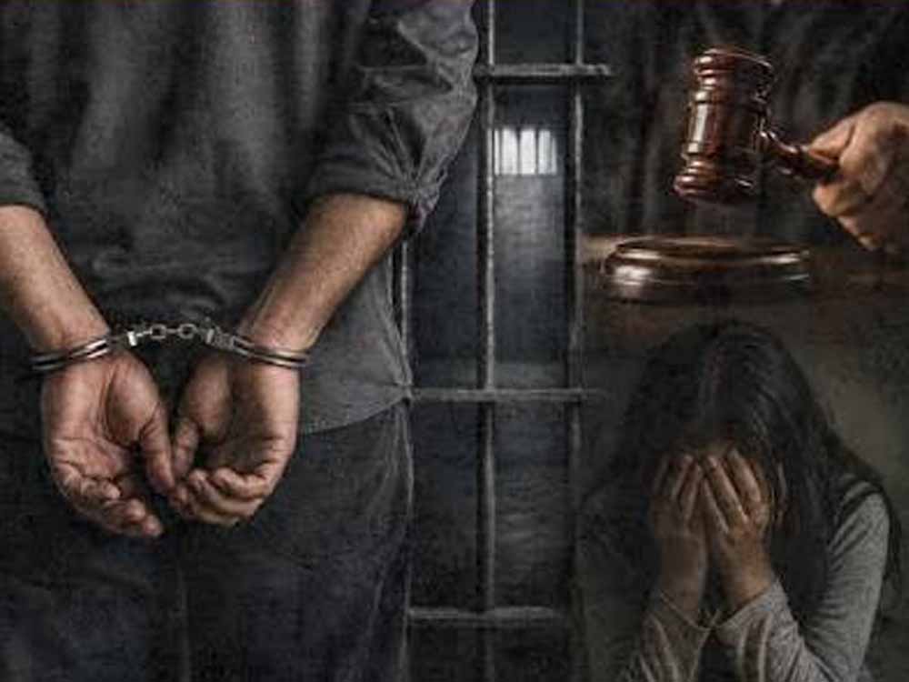 दो नाबालिग बहनों से दुष्कर्म मामले में आरोपी को उम्रकैद की सजा दो नाबालिग बहनों से दुष्कर्म मामले में आरोपी को उम्रकैद की सजा