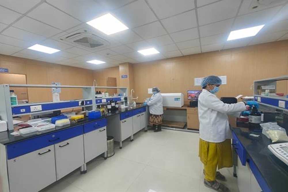 मध्यप्रदेश स्टेट को-ऑपरेटिव डेयरी फेडरेशन भोपाल स्थित परिसर में 12.40 करोड़ रुपये की लागत से बनाई गई है प्रयोगशाला