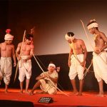 प्रशिक्षण के बाद सरेंडर नक्सल युवाओं ने चक्रधर समारोह, रायगढ़ के समापन समारोह में दी प्रभावशाली प्रस्तुति