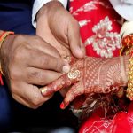 लव मैरिज पर पंचायत का सख्त फैसला, प्रेम विवाह करने वालों के सामाजिक बहिष्कार की बात लव मैरिज पर पंचायत का सख्त फैसला, प्रेम विवाह करने वालों के सामाजिक बहिष्कार की बात