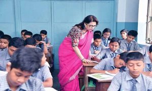 गेस्ट टीचर्स को लेकर CM सैनी की आधी रात बैठक, स्थायी नौकरी पर बढ़ी उम्मीद गेस्ट टीचर्स को लेकर CM सैनी की आधी रात बैठक, स्थायी नौकरी पर बढ़ी उम्मीद