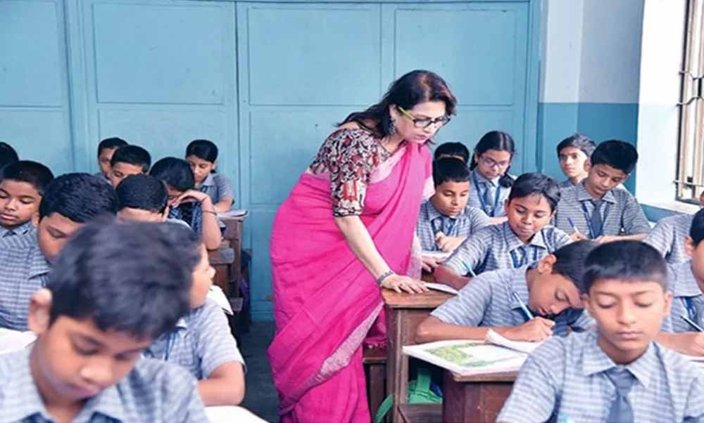 गेस्ट टीचर्स को लेकर CM सैनी की आधी रात बैठक, स्थायी नौकरी पर बढ़ी उम्मीद
