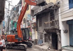रेलवे की बड़ी कार्रवाई की तैयारी, हरियाणा में 50 साल पुराने मकानों पर चलेगा बुलडोजर