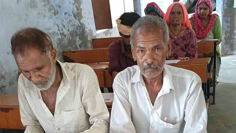 उम्र को दी मात, 75 वर्षीय जयराम और 71 वर्षीय चंद्रो ने दी परीक्षा उम्र को दी मात, 75 वर्षीय जयराम और 71 वर्षीय चंद्रो ने दी परीक्षा