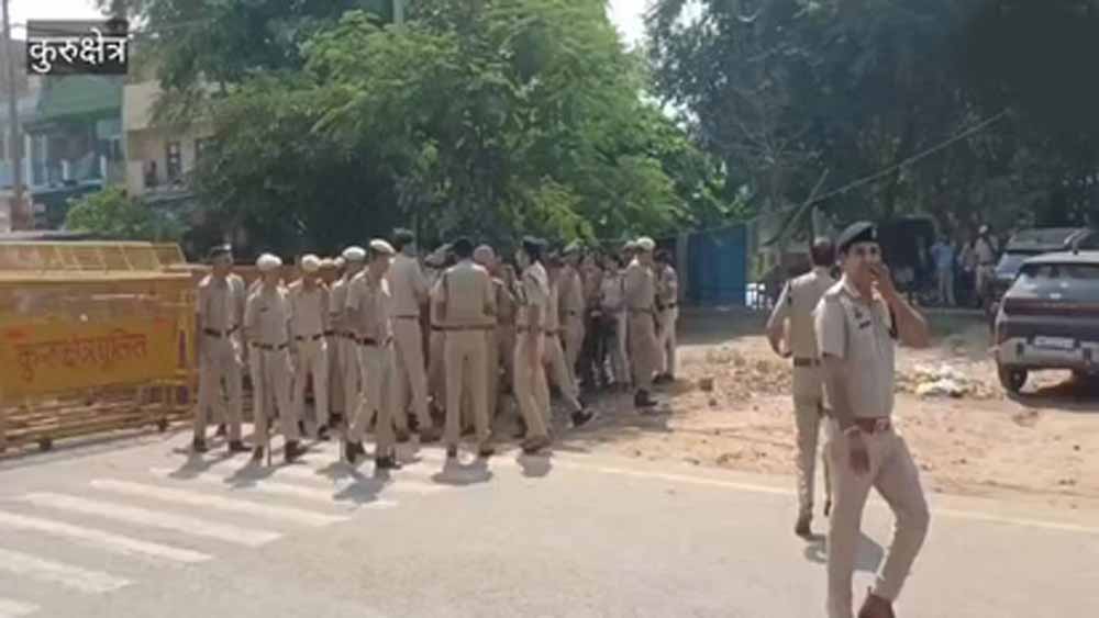 कुरुक्षेत्र में धान खरीद को लेकर किसानों का हंगामा, GT रोड पर लगाया जाम