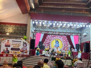 ‘सत्संग संजीवनी’ में गूंजा श्रीकृष्ण भक्ति का संदेश, वृंदावन के कलाकारों ने प्रस्तुत कीं भगवान की दिव्य लीलाएं