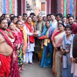 मुख्यमंत्री साय ने लिंगराज मंदिर में सपत्नीक की पूजा-अर्चना मुख्यमंत्री साय ने लिंगराज मंदिर में सपत्नीक की पूजा-अर्चना