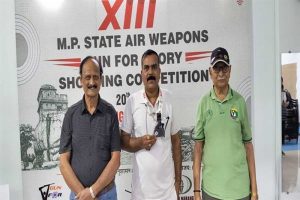 मध्यप्रदेश पुलिस के निरीक्षक राकेश कुमार कुशवाह ने राज्य स्तरीय निशानेबाजी प्रतियोगिता में जीता रजत पदक