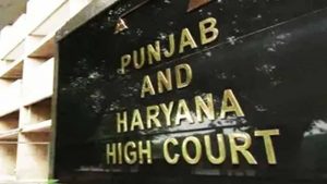 पेंशन बकाया मामले में सख्ती, पंजाब हाईकोर्ट ने DEO और बैंक अधिकारियों की सैलरी रोकी