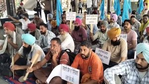 कर्मचारियों की हड़ताल खत्म, 13 दिन बाद सरकार से बनी बात; मांगों पर हुआ समझौता