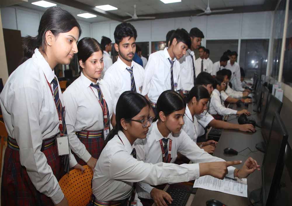 Punjab Board Result 2026: री-चेकिंग और री-इवैल्यूएशन के लिए आवेदन शुरू, छात्रों को मिला मौका Punjab Board Result 2026: री-चेकिंग और री-इवैल्यूएशन के लिए आवेदन शुरू, छात्रों को मिला मौका