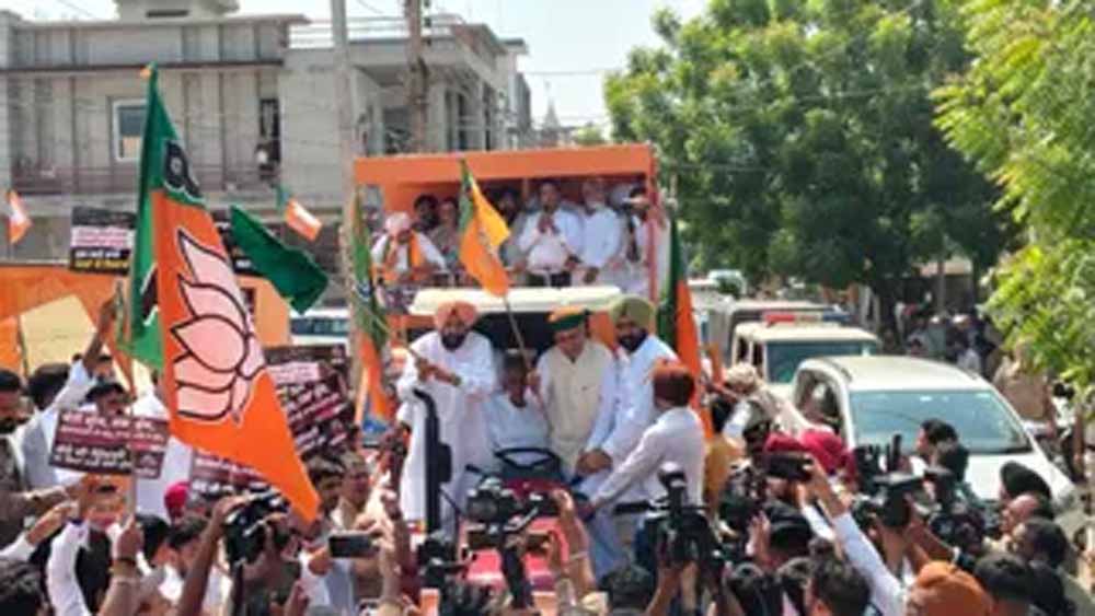 ‘नशा मुक्त पंजाब’ यात्रा में अर्जुन राम मेघवाल, युवाओं को नशे से दूर रखने पर जोर
