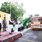 “माँ तुझे प्रणाम” योजना के तहत भ्रमण के लिये आए युवाओं से किया संवाद “माँ तुझे प्रणाम” योजना के तहत भ्रमण के लिये आए युवाओं से किया संवाद