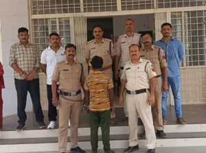हत्या के मामले में 5 साल से फरार आरोपी इटारसी से गिरफ्तार, रीठी पुलिस ने रेलवे स्टेशन के पास दबोचा, चरसलाल की हत्या कर फरार हो गया था आरोपी