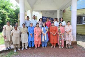 केंद्रीय राज्यमंत्री सावित्री ठाकुर ने सखी वन स्टॉप सेंटर का किया निरीक्षण केंद्रीय राज्यमंत्री सावित्री ठाकुर ने सखी वन स्टॉप सेंटर का किया निरीक्षण