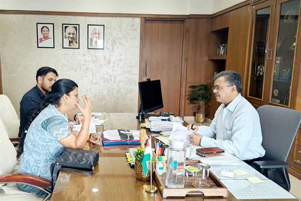 मुख्य सचिव  बर्णवाल से मिलीं बाल अधिकार आयोग की अध्यक्ष डॉ. शर्मा