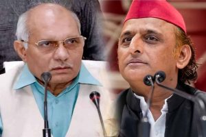 अखिलेश को गाय के गोबर में बदबू आती है, योगी के लिए चंदन की तरह पवित्र… धर्मपाल सिंह का बड़ा हमला अखिलेश को गाय के गोबर में बदबू आती है, योगी के लिए चंदन की तरह पवित्र… धर्मपाल सिंह का बड़ा हमला