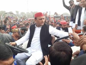 2027 से पहले अखिलेश का किसान कार्ड, मुफ्त इलाज से लेकर समय पर गन्ना भुगतान का ऐलान