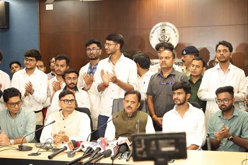 मुख्यमंत्री डॉ. यादव ने छात्रों के साथ हुई घटना पर जताई नाराजगी